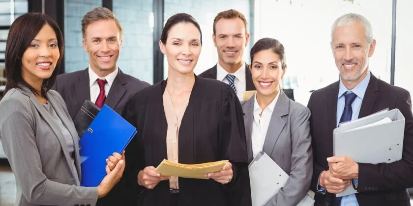 Beneficiile gasirii unui avocat online